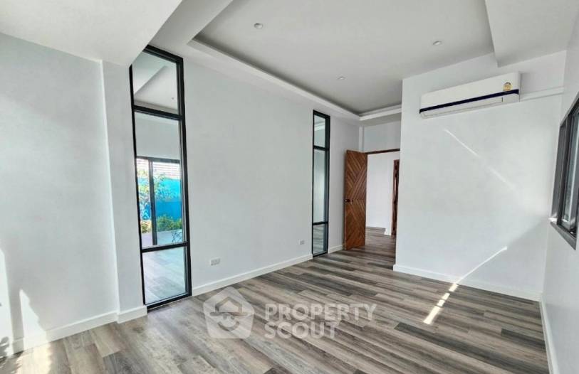 รูป บ้าน 3-ห้องนอน ใน นวมินทร์ (ID 1592558) - รูปที่ 13/13