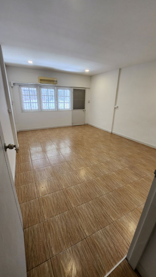 รูป White House 3 นอน 3 น้ำ ให้เช่า CBD ย่านสาทร ถนนนราธิวาสราชนครินทร์ ถนนสาธุประดิษฐ์ BTS ช่องนนทรี  - รูปที่ 14/20