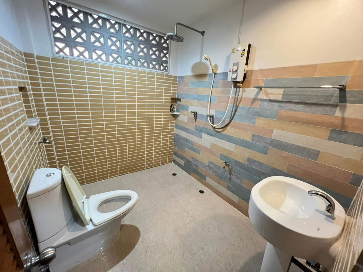 รูป เช่า ให้เช่า ปล่อยเช่า บ้าน โชคชัย 4 ซอย 22 ใกล้กองปราบเก่า ราคาถูก ไม่เกิน 30,000 บาท สนใจ Line: @951qfbfi - รูปที่ 25/25