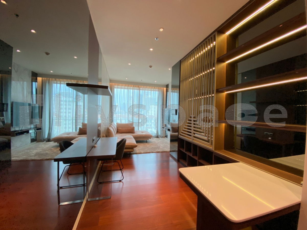 รูป ▚ LE243ツ  [ขายพร้อมผู้เช่า] Rare Item ใจกลางทองหล่อ! Khun by Yoo 1 นอน 50 ตร.ม. แต่งครบระดับ Super Luxury รับค่าเช่าต่อทันที 55K/เดือน เพียง 22 ล้าน! - รูปที่ 2/9