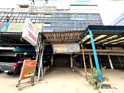 ขายอาคารพาณิชย์ : ขายอาคารพาณิชย์ 4.5 ชั้น ติดถนนพระราม 2 ใกล้ทางด่วน ราคา 5.99 ล้าน