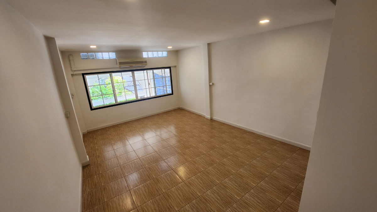 รูป White House 3 นอน 3 น้ำ ให้เช่า CBD ย่านสาทร ถนนนราธิวาสราชนครินทร์ ถนนสาธุประดิษฐ์ BTS ช่องนนทรี  - รูปที่ 8/20