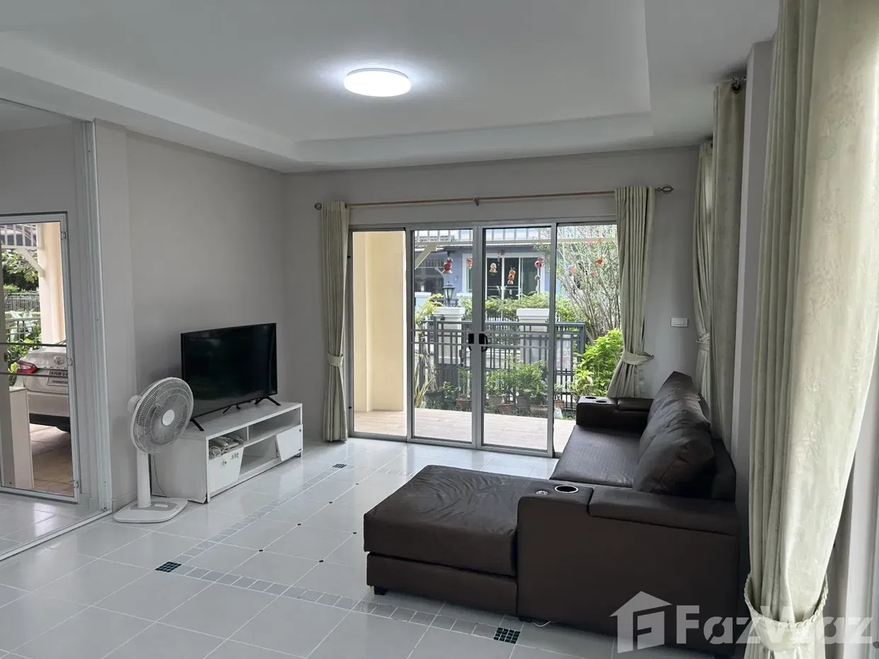 picture For Sale / Rent: Fully Renovated House (Corner Plot 5945909 - 36/41