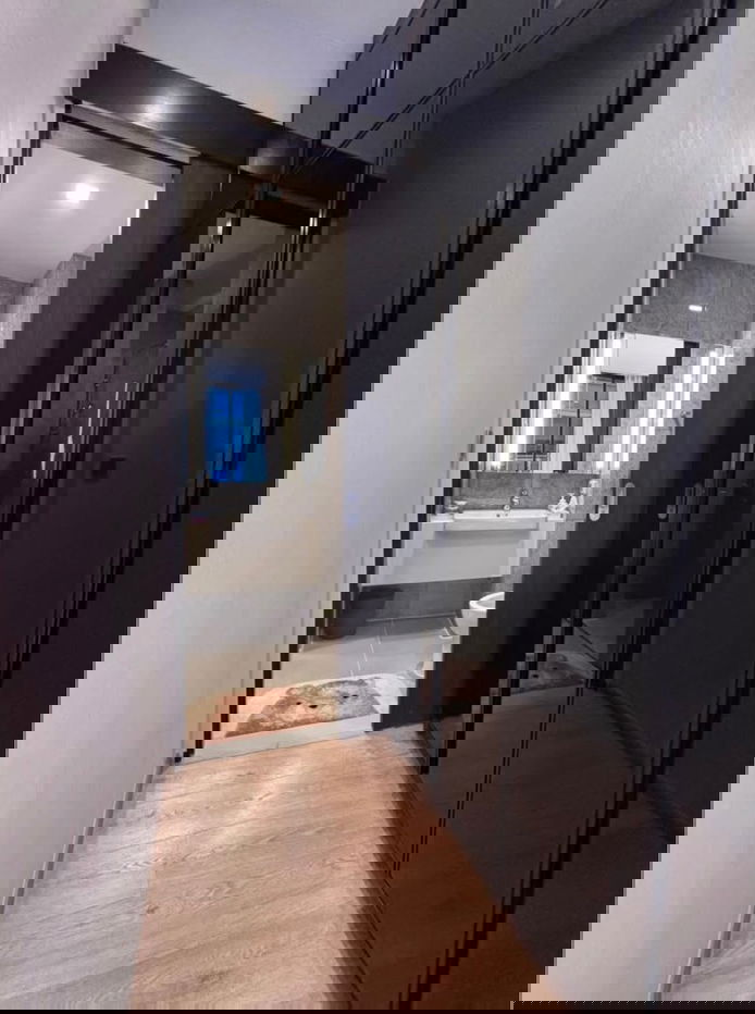 picture #R8476 🎉 261268 Condo for Rent: Noble Around Ari - 10/12