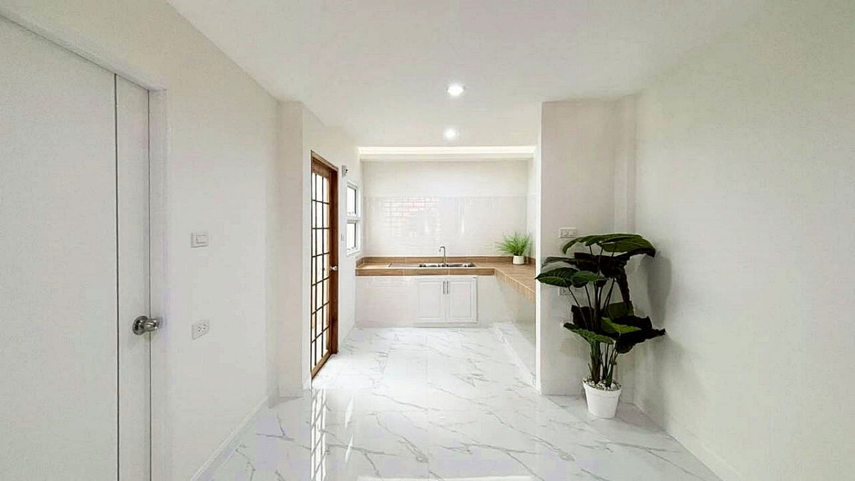 รูป ทาวน์โฮม 3 ชั้น รีโนเวทใหม่ สไตล์มินิมอล   ประชาอุทิศ 62  ทุ่งครุ  ใกล้ทุ่งครุพลาซ่า 61 - รูปที่ 8/22