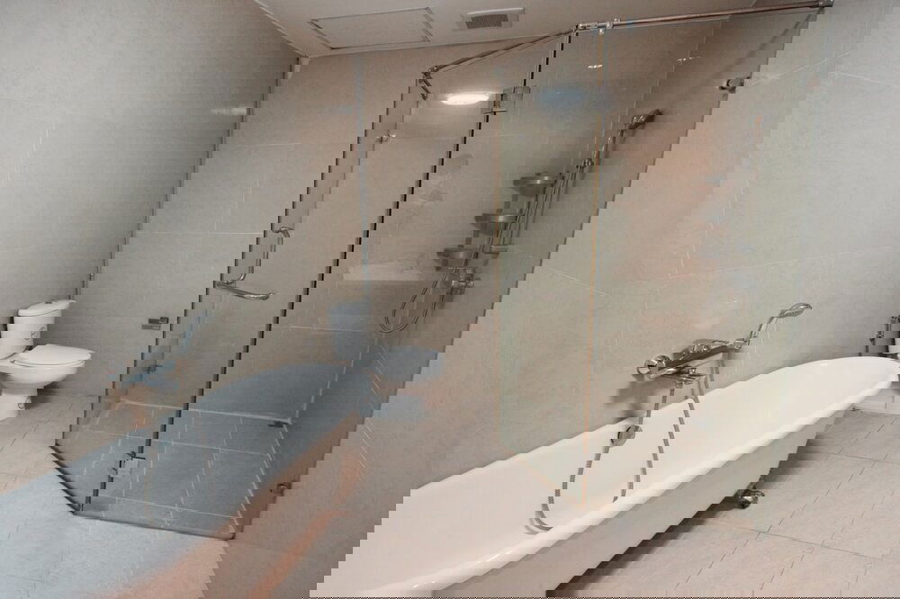 รูป 🔥 ขายพร้อมผู้เช่า !! คอนโดริมแม่น้ำเจ้าพระยา !! 🔥 Code C20230800431..........Baan Sathorn Chaopraya, 2 ห้องนอน, 2 ห้องน้ำ, แต่งครบ, ราคาพิเศษ!!📣📣 - รูปที่ 8/9