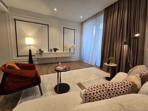 Condo for Rent at Muniq Langsuan (D6812023)