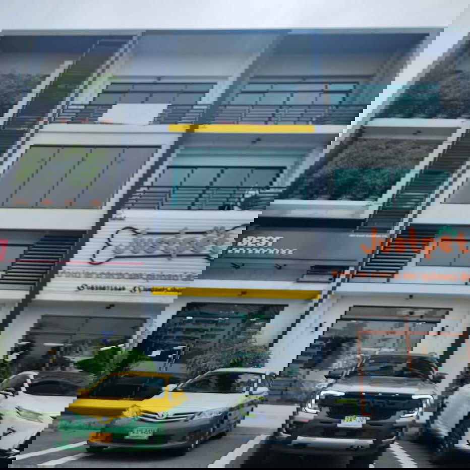 picture 🏢 For Rent: Modern 3.5-Storey Home Office on Main Road 💰 Rent 75,000 THB | Ref. RS4408 - 1/25