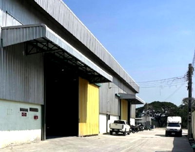 เช่าโรงงาน เขตลาดกระบัง : ให้เช่าโกดัง ถนนพัฒนาชนบท 2 ลาดกระบัง พื้นที่โกดัง 800 ตารางเมตร โกดังเปล่า ไม่มี Office / รถเทรลเลอร์เข้าออกได้