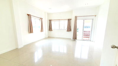 ทาวน์โฮมให้เช่า : เช่า ให้เช่า ปล่อยเช่า ทาวน์โฮม พหลโยธิน 73 โฮมอินทาวน์ พหลโยธิน 73 ราคาถูก สนใจ Line: @951qfbfi