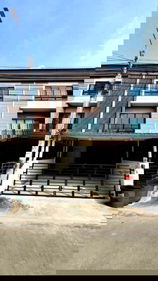 ทาวน์โฮม ม.รามคำแหง : ขายทาวน์เฮ้าส์ 3 ชั้น เดอะคอนเนคอัพ 3 ซอยลาดพร้าว 126 บ้านสวย พร้อมเข้าอยู่ทันที (N.1960)