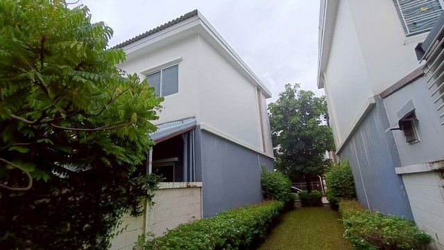 picture FOR SALE  TOWNHOUSE PROPERTY  1969000 BAHT. - 4/8