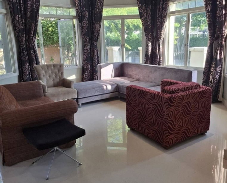 รูป ให้เช่าบ้านเดี่ยว 2 ชั้น หลังใหญ่ พื้นที่ดิน 150 ตารางวา / หมู่บ้านกรีนเนอรี่ วิลล์ รามคำแหง Greenery Ville สไตล์โมเดิร์นคลาสสิค ตรงข้าม รพ.เกษมราษฎร์  - รูปที่ 2/14