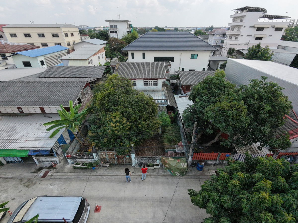 รูป ไม่ถึง 3 ล้าน กับบ้าน 72 ตร.วา ที่ทำกำไรต่อได้จริง ใกล้ทางด่วน เซนทรัล - รูปที่ 2/11