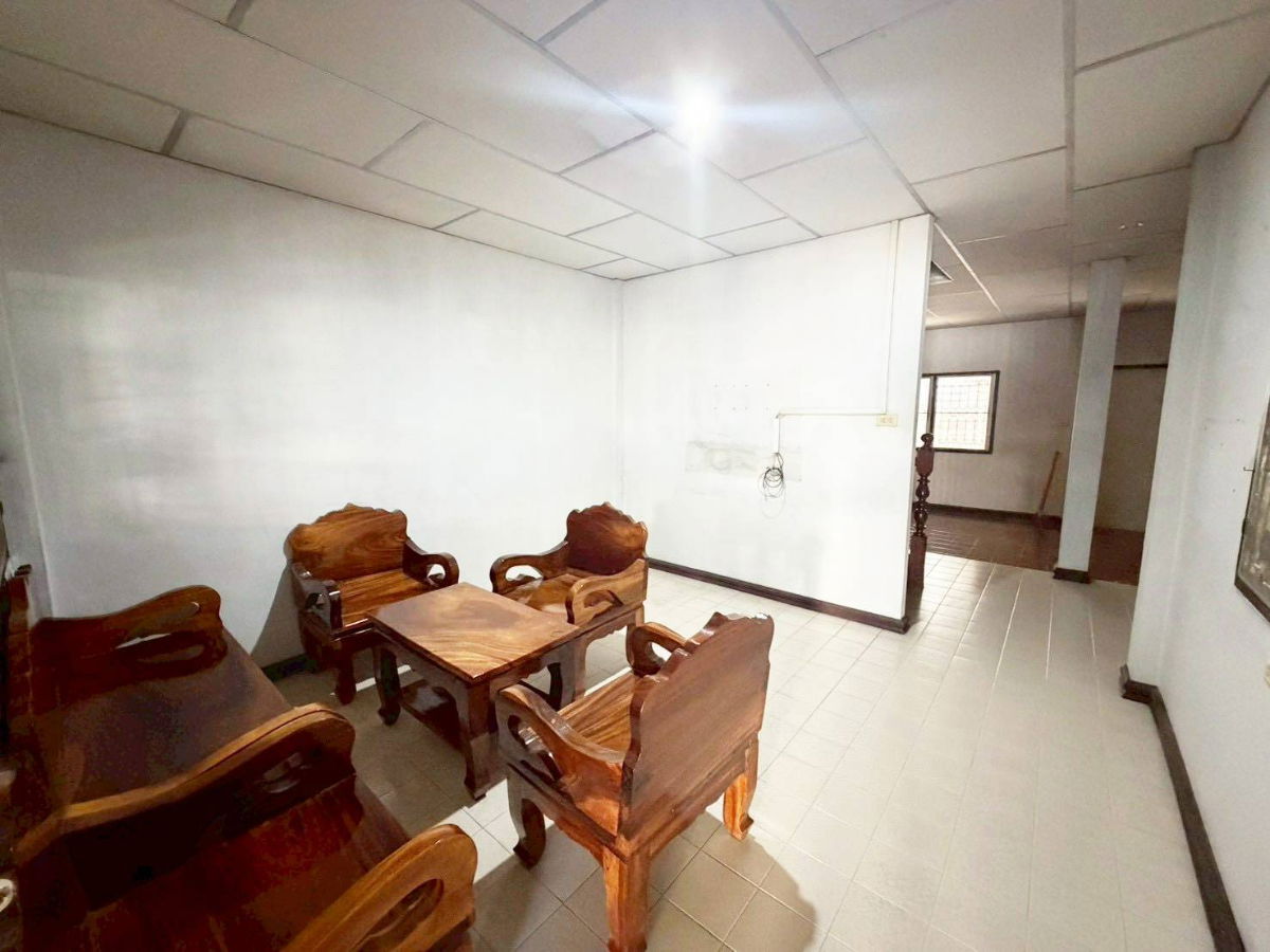 รูป ขายบ้านแฝด 2 ชั้น หมู่บ้านบัวทอง ขนาด 30 ตารางวา 3 ห้องนอน 1 ห้องน้ำ จอดรถได้ 2 คัน - รูปที่ 3/16