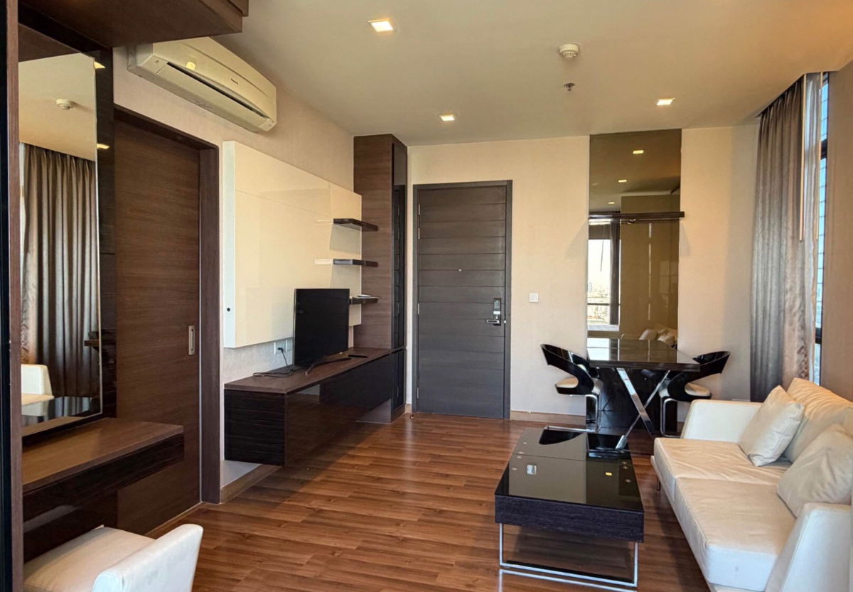 picture Ivy                           Ampio  - 4/6