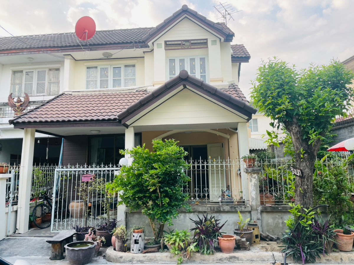 picture  Two-story townhouse for sale, 34 square wah. - 1/15