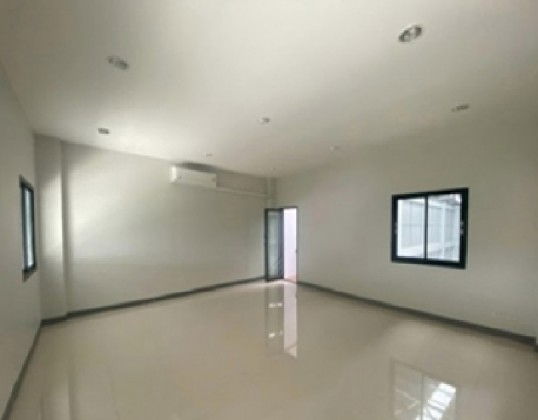 รูป ให้เช่าโกดัง พร้อมสำนักงาน ซอยเทพกุญชร ตลาดไท คลองหลวง พื้นที่โกดัง 400 ตารางเมตร และ 600 ตารางเมตร / รถเทรลเลอร์เข้าออกได้ - รูปที่ 11/14