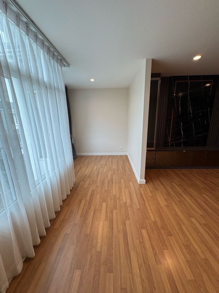 รูป 🏡✨ ขายทาวน์โฮม 3 ชั้น ทำเลรัตนาธิเบศร์ 🚇 ใกล้ MRT สายสีม่วง - รูปที่ 6/16