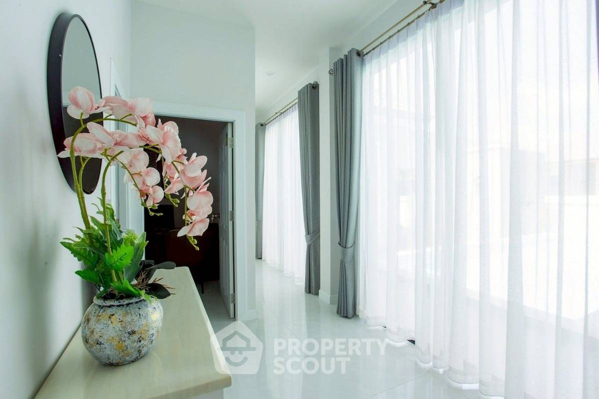 รูป วิลล่า 4-ห้องนอน ที่ ทองธารินทร์ หัวหิน ใกล้ บ้านศิลปินหัวหิน (ID 2507071) - รูปที่ 10/28