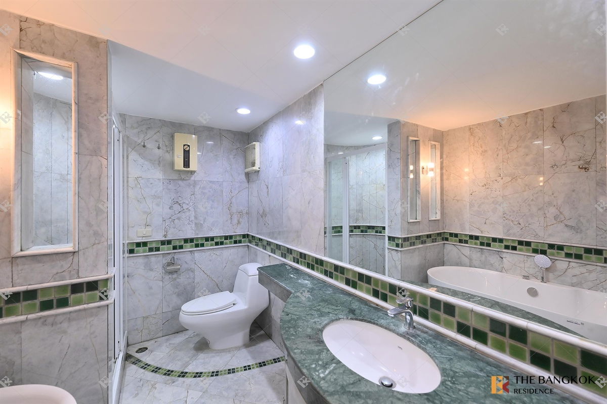 picture Rare Unit 💎 Sithakarn Condominium 🐾 Pet-friendly, spacious, near BTS Chidlom - 23/24