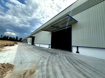 เช่าโรงงาน นิคมปิ่นทอง : ☎️ Tel. 0615496959 เนส 🕋 ให้เช่าโรงงานสร้างใหม่ 4,600 ตรม. หนองขาม ศรีราชา ชลบุรี  🟨 #ผังสีเหลือง 