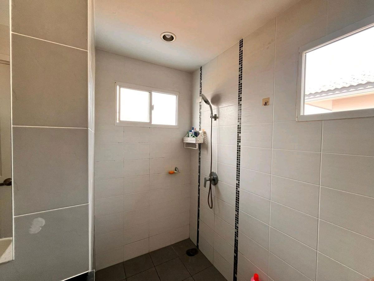 รูป ให้เช่าบ้านแฝด The plant theparak (ซอย ศรีมิตร ) ไกล้4แยกเทพารักษ์ ไกล้BTS ศรีเทพาพร้อมเฟอร์นิเจอร์ พร้อมเข้าอยู่ หิ้วกระเป๋าได้เลย - รูปที่ 13/22