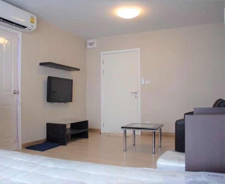 picture  Plum condo Paholyothin89 for rent  - 4/9