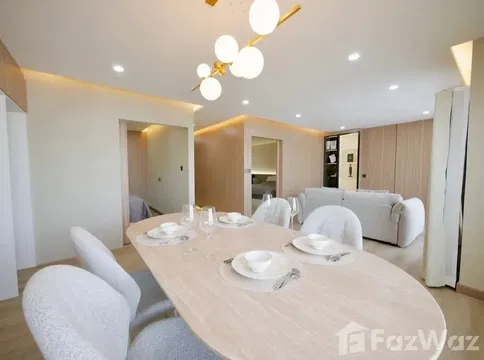 Great renovated high floor WITH UNBLOCKED VIEW 5946052