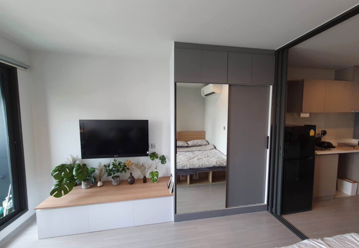 picture Life                         Ladprao  - 7/9