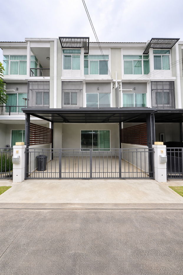 รูป 🏡✨ ขายทาวน์โฮม 3 ชั้น ทำเลรัตนาธิเบศร์ 🚇 ใกล้ MRT สายสีม่วง - รูปที่ 1/16