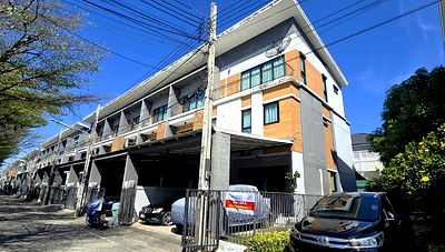 Townhouses for sale Anya Thani Industrial Estate (Gemopolis) : 📢💥🏠 Corner Townhouse for Sale – Largest Unit in the Project ❗ Best Price ❗