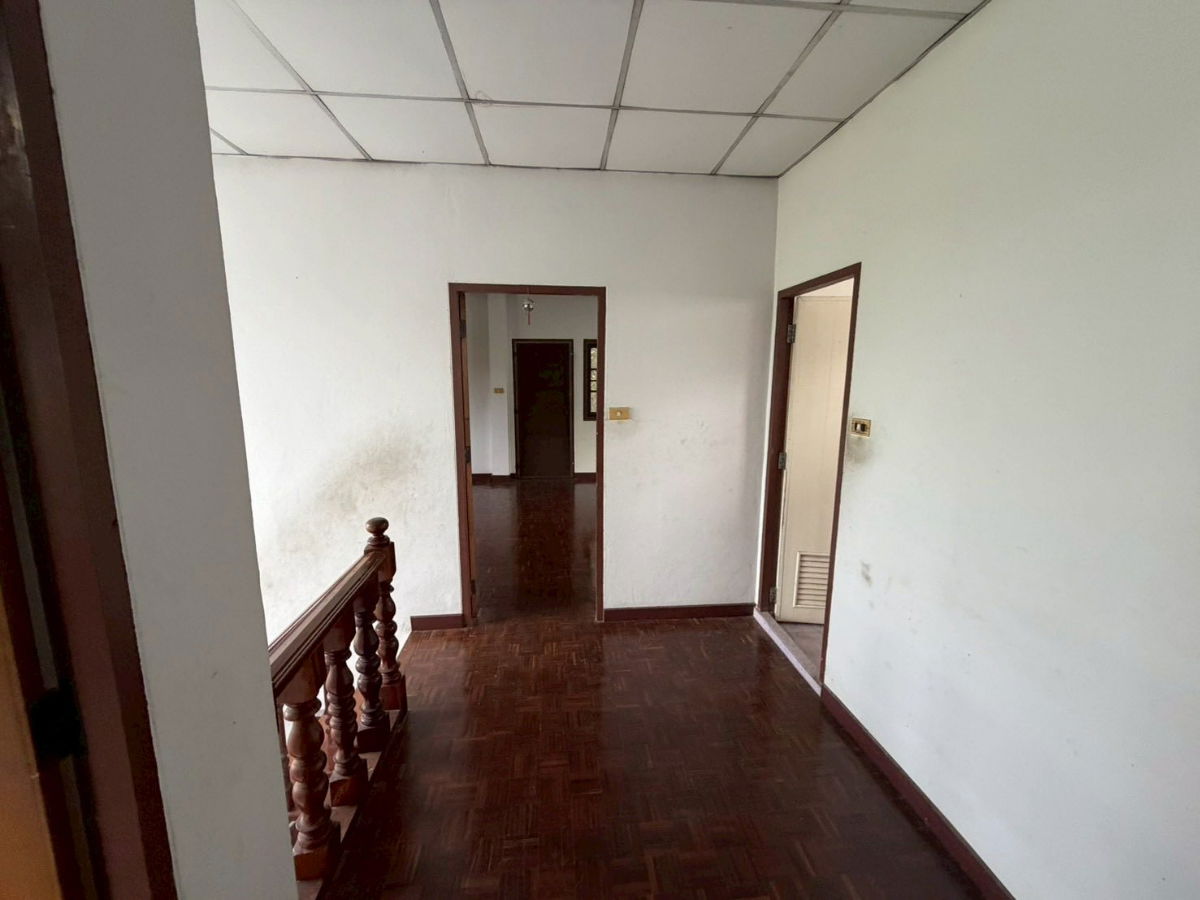 รูป ขายบ้านเดี่ยว 2 ชั้น หมู่บ้านบุษราคัม บางขุนเทียน-ชายทะเล ขนาด 102.3 ตารางวา 4 ห้องนอน 2 ห้องน้ำ - รูปที่ 24/25