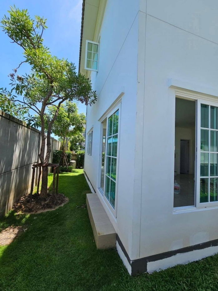 picture HOME FOR RENT FUTURE RANGSIT 45,000/MONTH 4 BEDS 3 BAHTS - 18/21