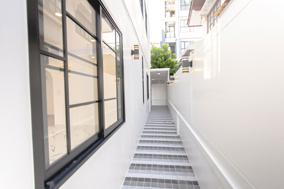 รูป ST0033 | ขาย HOME OFFICE 4 ชั้น BIGSIZE 🚆 MRT สุทธิสาร ≈ 1.5 กม. 💰 พิเศษเพียง 22 ลบ. 🎁 ฟรีค่าโอน - รูปที่ 4/36