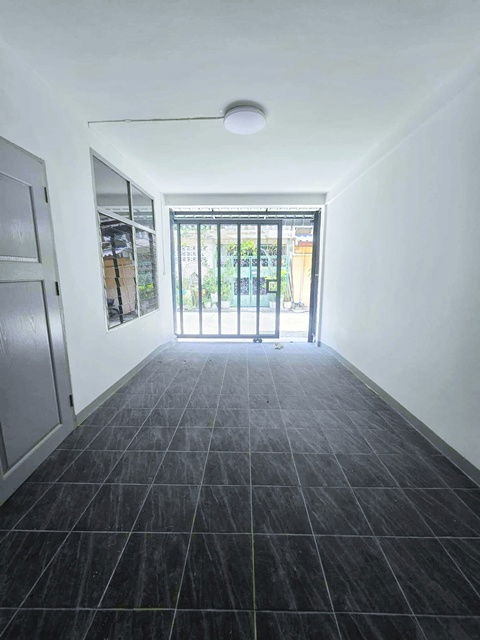 รูป ประชาราษฏร์บำเพ็ญ 11-18 MRT ห้วยขวาง 500ม.ตลาดสดห้วยขวาง 1.4 กม.ทาวน์เฮ้าส์ 2 ชั้น รีโนเวทใหม่ แหล่งช้อปปิ้ง หาของกินง่าย เดินทางสะดวก - รูปที่ 6/8