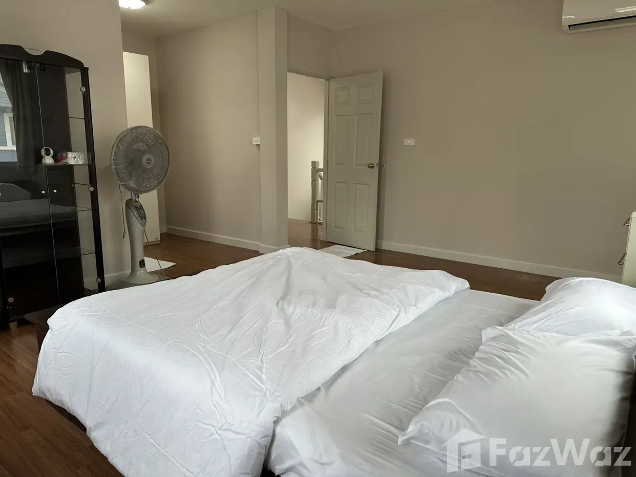 picture For Sale / Rent: Fully Renovated House (Corner Plot 5945909 - 22/41