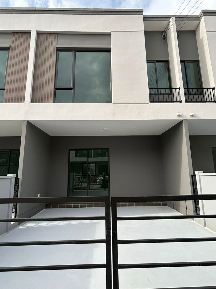 รูป HR3108ปล่อยเช่าบ้านใหม่แกะกล่อง Pleno สุขุมวิท-บางนา 3 ทาวน์โฮมทำเลทอง ติดเมกา บางนา พร้อมเข้าอยู่ เครื่องใช้ไฟฟ้าครบ    - รูปที่ 1/17