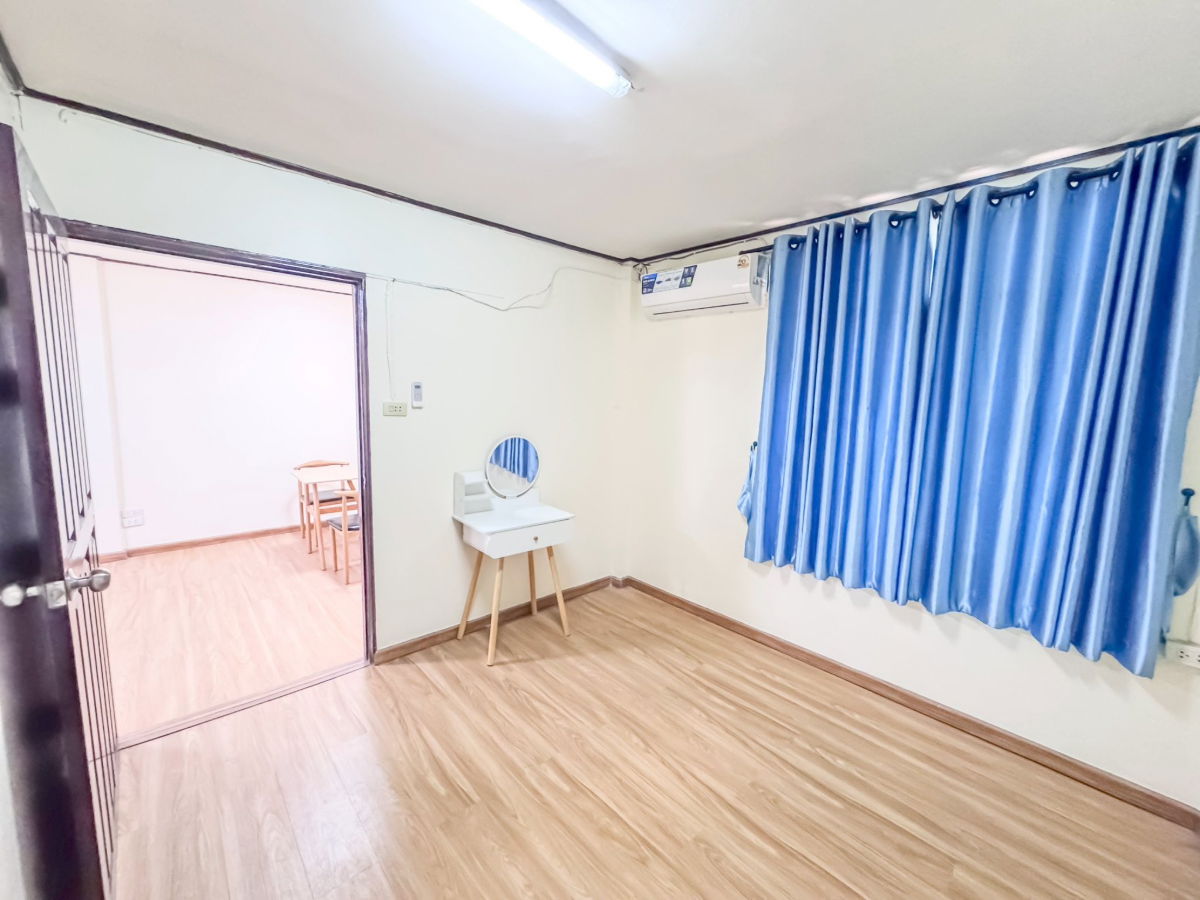 รูป 🏡 ให้เช่าบ้าน 2 ชั้น ห้วยขวาง รัชดา | 4 นอน | จดทะเบียนได้ | 35,000 บ./ด. - รูปที่ 9/21