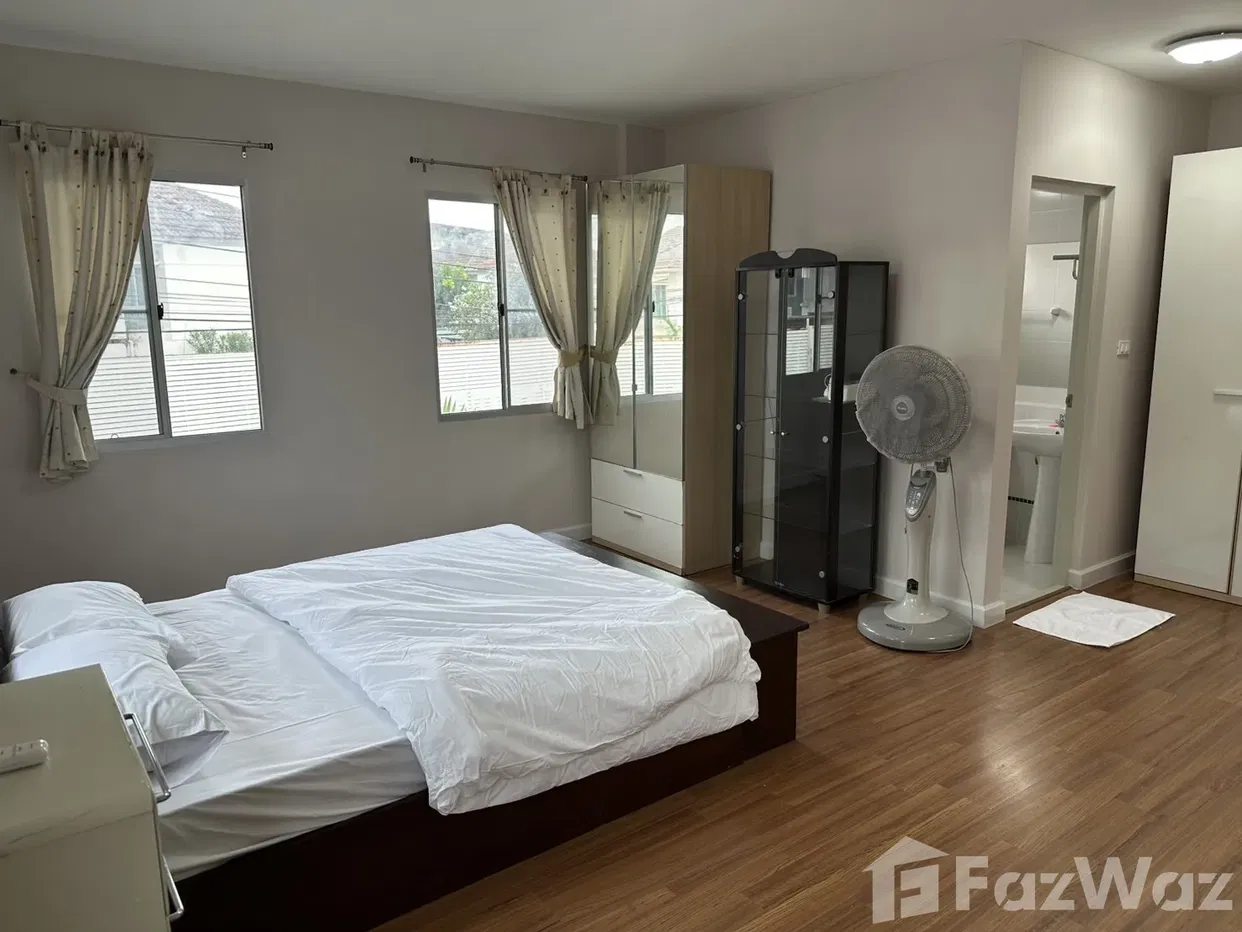 picture For Sale / Rent: Fully Renovated House (Corner Plot 5945909 - 37/41