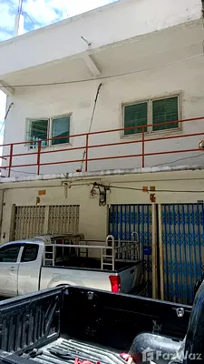 Townhouses for sale Bangkok : 3 Bedroom Townhouse for sale in Rong Mueang, Bangkok  5585933