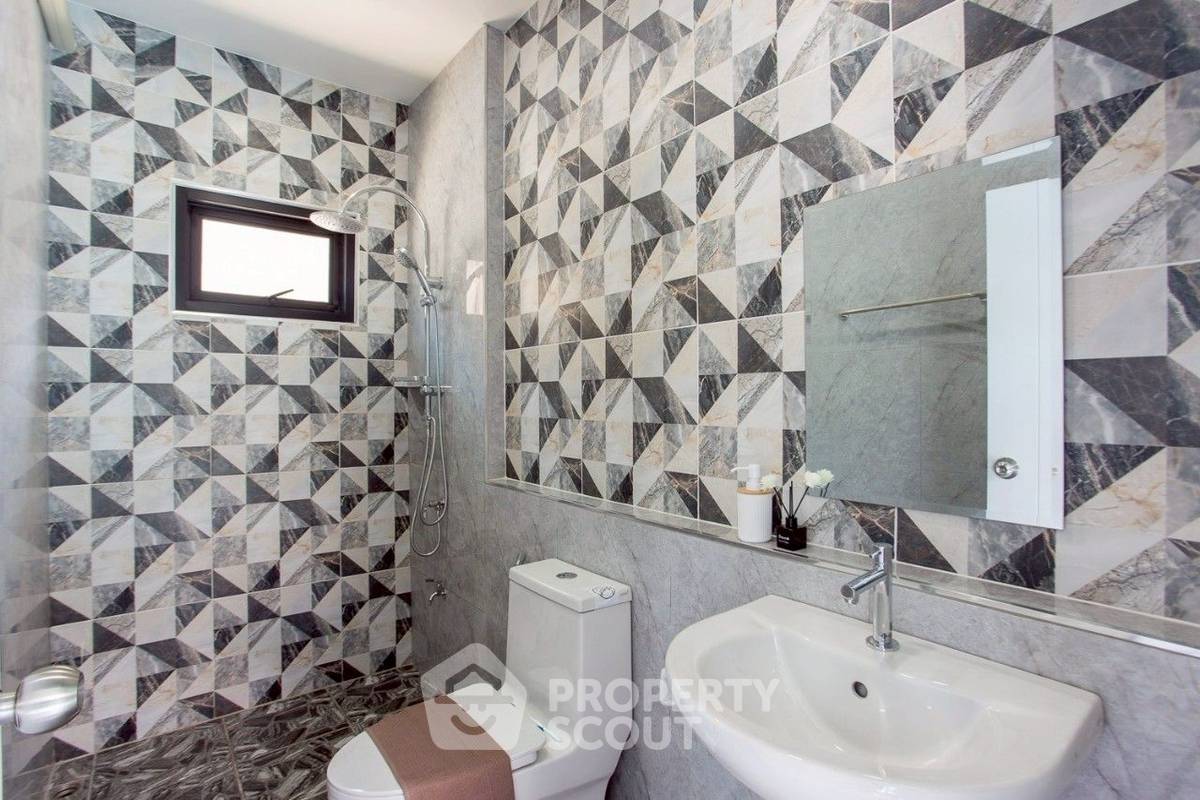 รูป วิลล่า 4-ห้องนอน ที่ ทองธารินทร์ หัวหิน ใกล้ บ้านศิลปินหัวหิน (ID 2507071) - รูปที่ 27/28