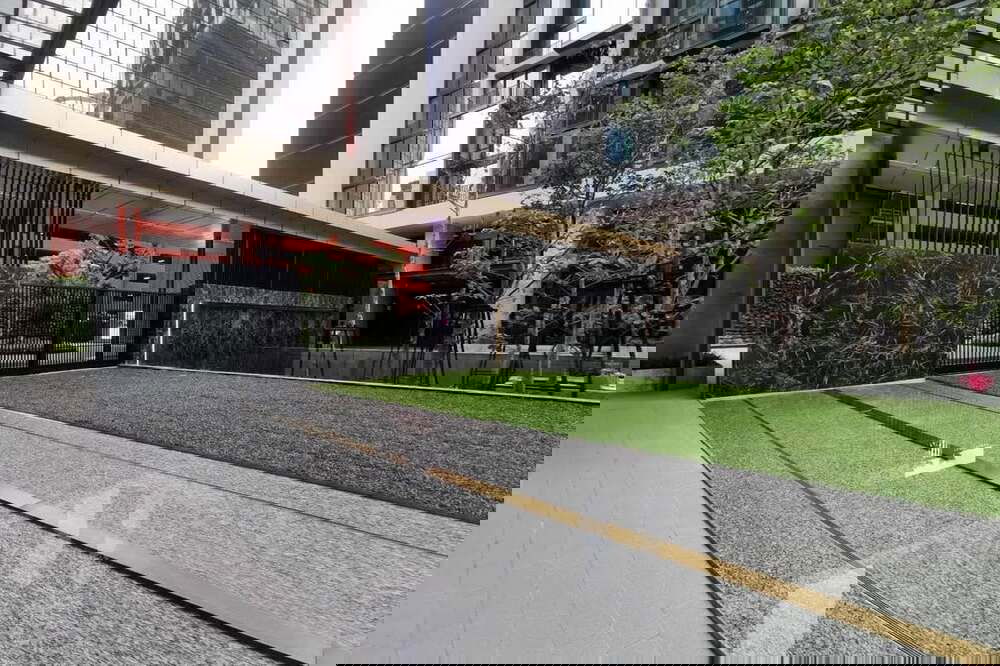 รูป 🔥 สำหรับเช่า !! วิวสวน, ชั้นสูง 24++, ตกแต่งสไตล์โมเดิร์น !! 🔥 Code C20250100014........28 Chidlom, 1 ห้องนอน, 1 ห้องน้ำ, แต่งครบ, พร้อมเข้าอยู่📣📣 - รูปที่ 17/22