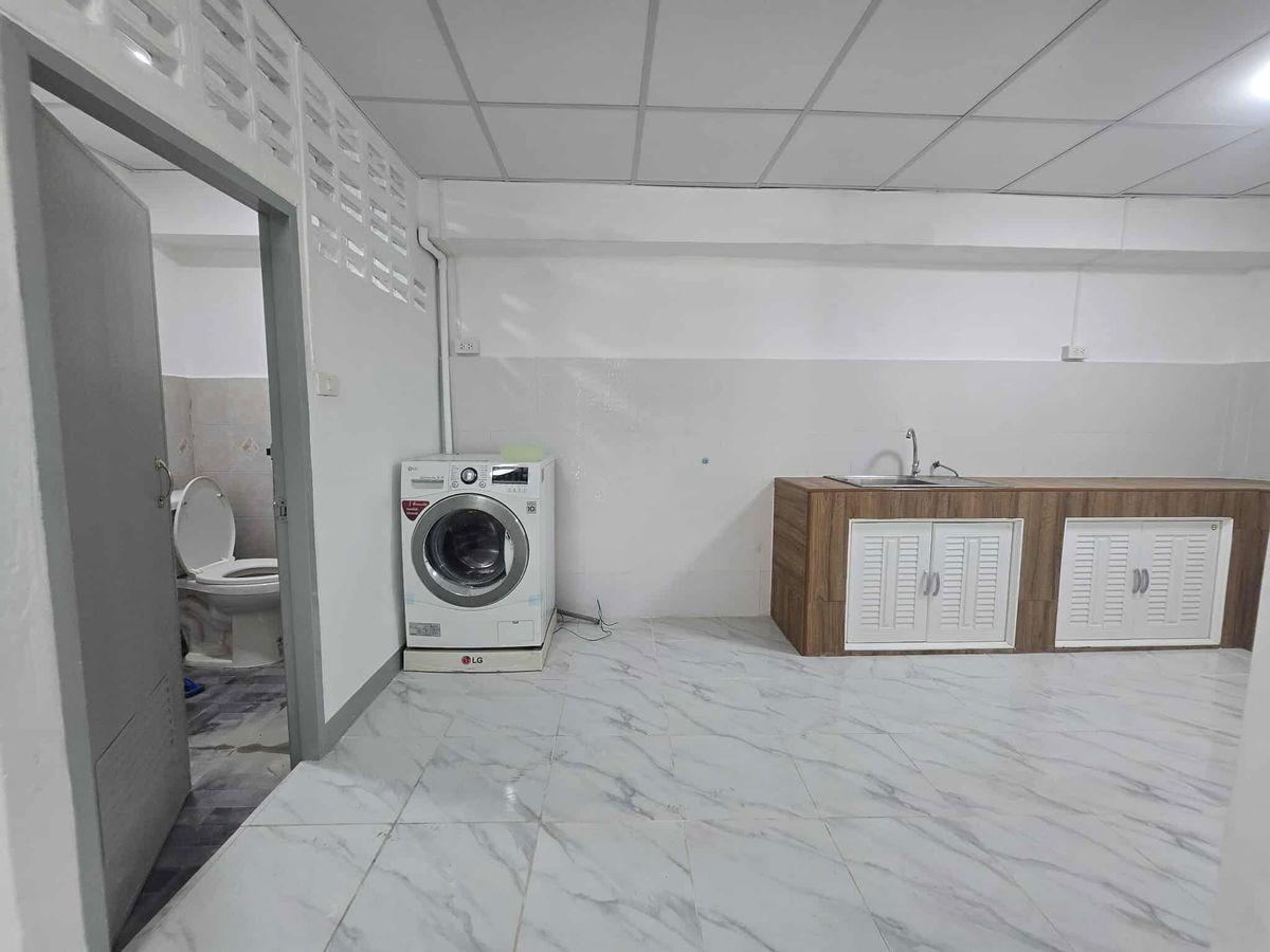 รูป WS6190 🏡 ให้เช่า ทาวน์เฮ้า 2 ชั้น ประชาราษฎร์บำเพ็ญ 16 ใกล้ MRT ห้วยขวาง เพียง 25,000 บาท/เดือน - รูปที่ 7/21