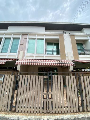 ST0039 | ขาย หมู่บ้านกลางเมือง เอสเซ้นส์ อ่อนนุช – วงแหวน 💰 ขายเพียง 2.89 ลบ.