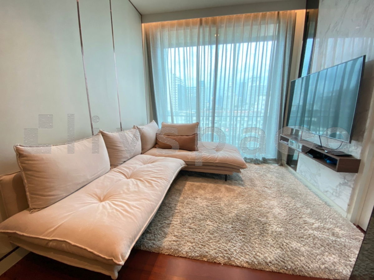 รูป ▚ LE243ツ  [ขายพร้อมผู้เช่า] Rare Item ใจกลางทองหล่อ! Khun by Yoo 1 นอน 50 ตร.ม. แต่งครบระดับ Super Luxury รับค่าเช่าต่อทันที 55K/เดือน เพียง 22 ล้าน! - รูปที่ 3/9