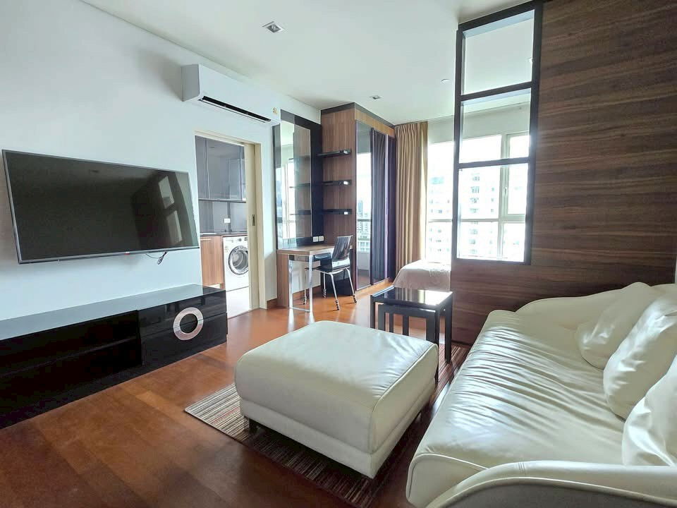 picture Ivy                             Thonglor - 1/6