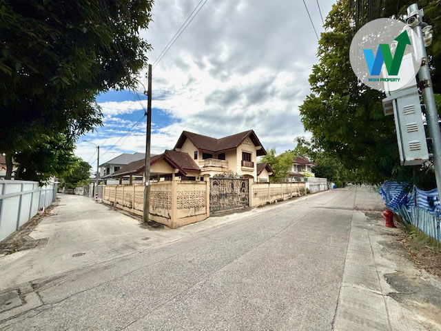 รูป ขายที่ดินติดถนนอ่อนนุช พร้อมบ้านเดี่ยว 98 ตร.ว. แปลงมุม พื้นที่กว้าง มีห้องแม่บ้าน ใกล้รถไฟฟ้า BTS ทางด่วน มอเตอร์เวย์ - รูปที่ 7/9