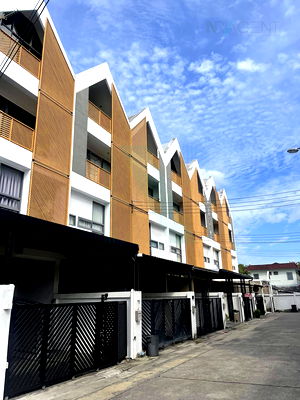 Townhouses for sale Bangkok : 📌 For Sell Town house THE LOFT BY I-ZEN 4-story 4 bedroom 4 bathroom