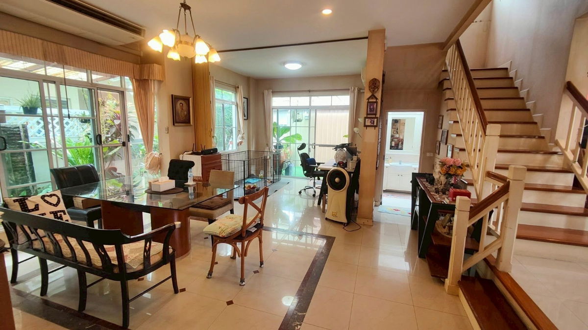 รูป บ้านเดี่ยวหรู ลดาวัลย์ รามอินทรา กม.2 — ทำเลศักยภาพ ใกล้ BTS ลาดปลาเค้า - รูปที่ 15/17